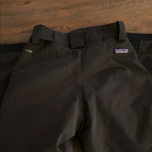 Patagonia Black Kids Ski Pants Size M/10❄️⛷️❄️